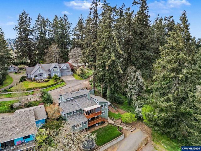 1450 Beaumont Dr NW, Salem, OR 97304