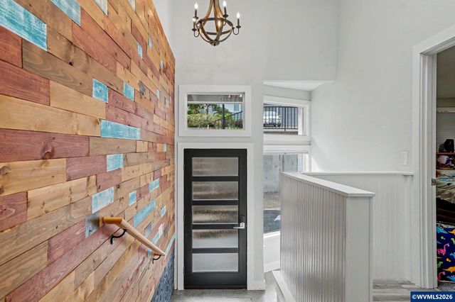 1450 Beaumont Dr NW, Salem, OR 97304