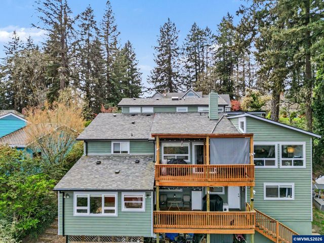 1450 Beaumont Dr NW, Salem, OR 97304