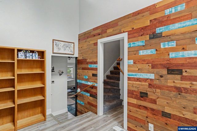 1450 Beaumont Dr NW, Salem, OR 97304