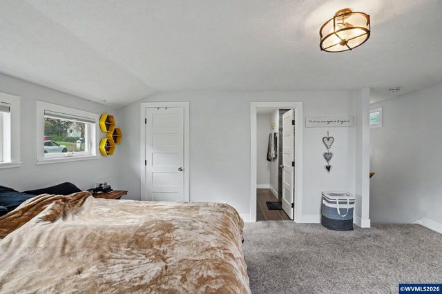 1450 Beaumont Dr NW, Salem, OR 97304