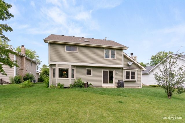 78 Forestview Lane, Aurora, IL 60502