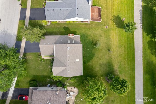 78 Forestview Lane, Aurora, IL 60502