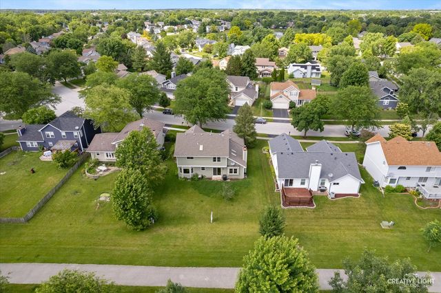 78 Forestview Lane, Aurora, IL 60502
