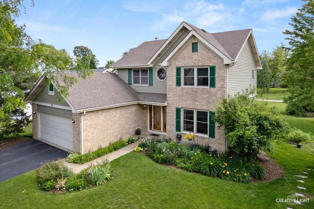 78 Forestview Lane, Aurora, IL 60502
