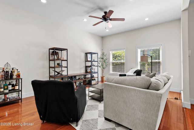 1825 Sherwood Ave, Louisville, KY 40205