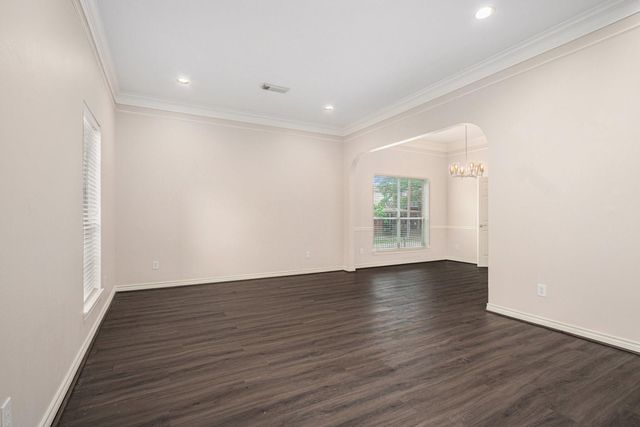 5001 Jackson Street, Houston, TX 77004