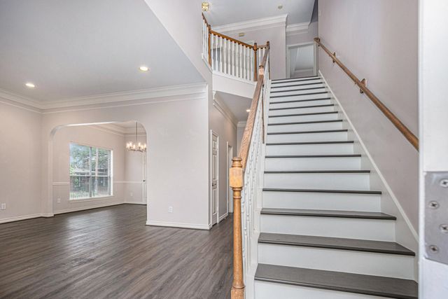 5001 Jackson Street, Houston, TX 77004