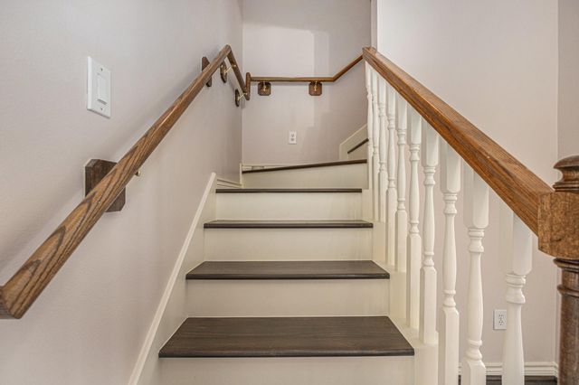 5001 Jackson Street, Houston, TX 77004
