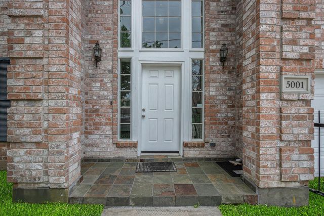 5001 Jackson Street, Houston, TX 77004