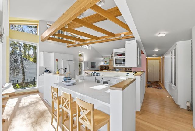 555 Montcalm Place, Saint Paul, MN 55116