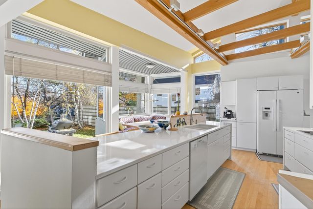 555 Montcalm Place, Saint Paul, MN 55116