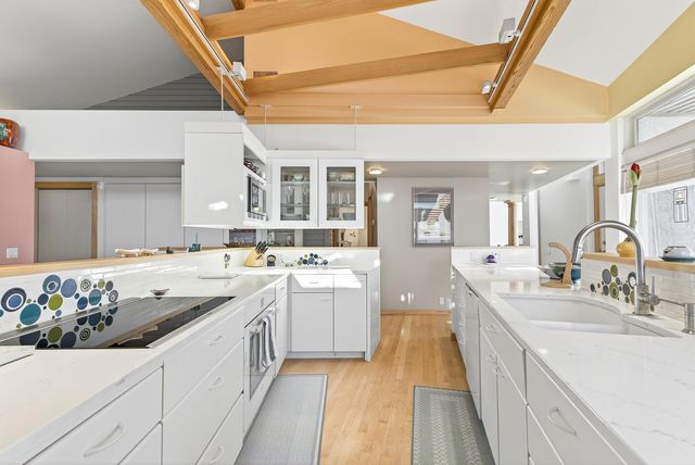 555 Montcalm Place, Saint Paul, MN 55116