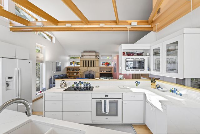 555 Montcalm Place, Saint Paul, MN 55116