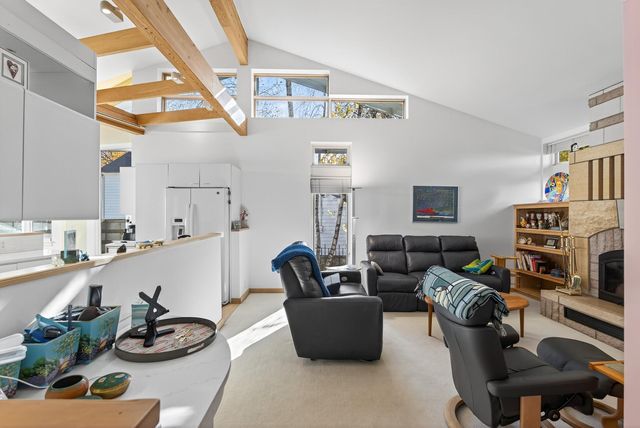 555 Montcalm Place, Saint Paul, MN 55116