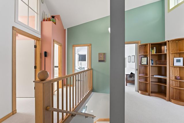 555 Montcalm Place, Saint Paul, MN 55116