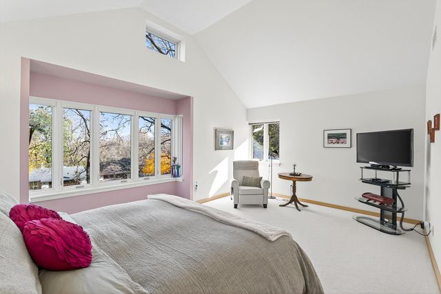 555 Montcalm Place, Saint Paul, MN 55116