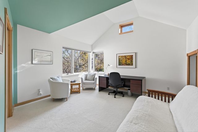 555 Montcalm Place, Saint Paul, MN 55116