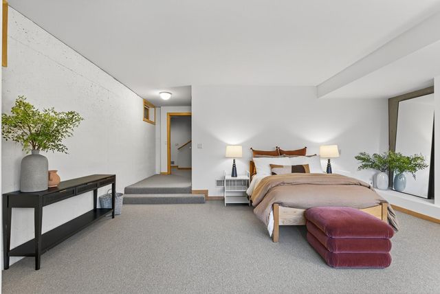 555 Montcalm Place, Saint Paul, MN 55116