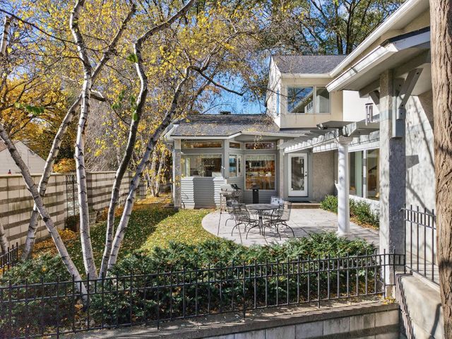 555 Montcalm Place, Saint Paul, MN 55116