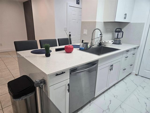 733 Riverside Dr 1210, Coral Springs, FL 33071