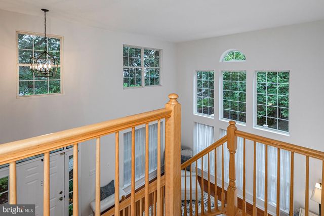 1 HOWE CT, Pennington, NJ 08534