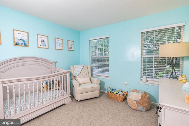 1 HOWE CT, Pennington, NJ 08534