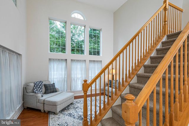 1 HOWE CT, Pennington, NJ 08534