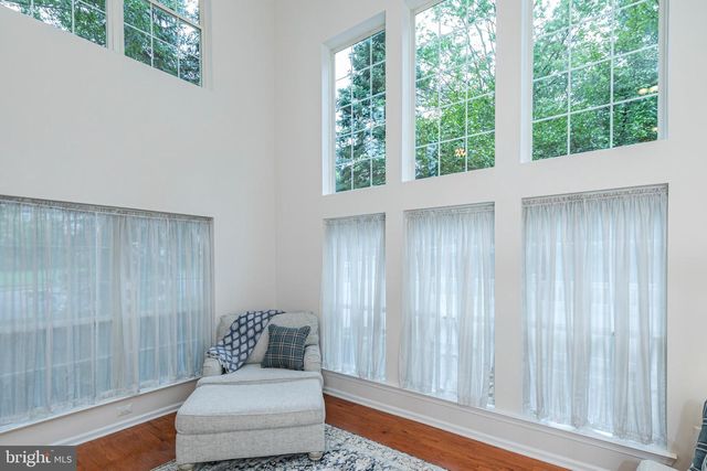1 HOWE CT, Pennington, NJ 08534