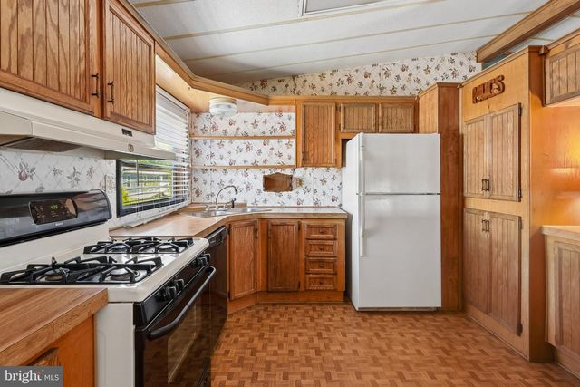 12 BREAKWATER PL, Cape May, NJ 08204