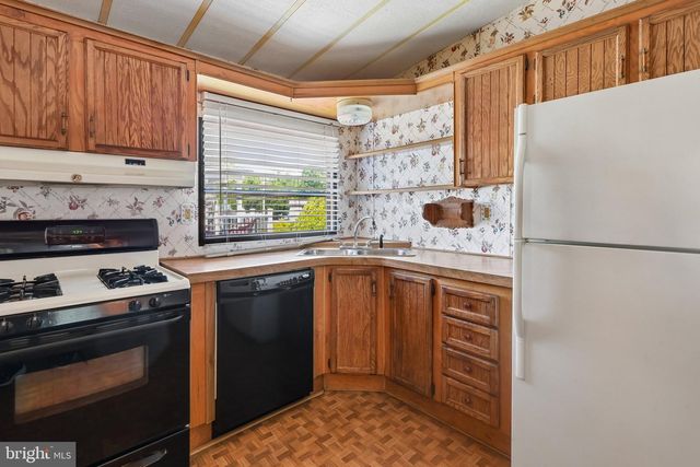 12 BREAKWATER PL, Cape May, NJ 08204