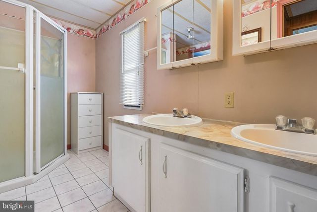 12 BREAKWATER PL, Cape May, NJ 08204