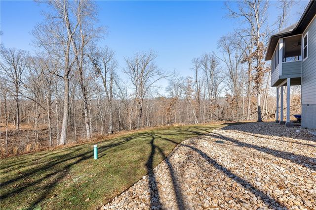 3 Greenlaw Lane, Bella Vista, AR 72715