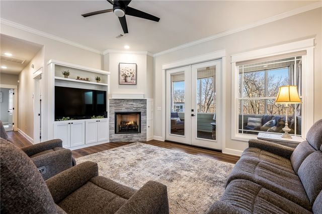 3 Greenlaw Lane, Bella Vista, AR 72715