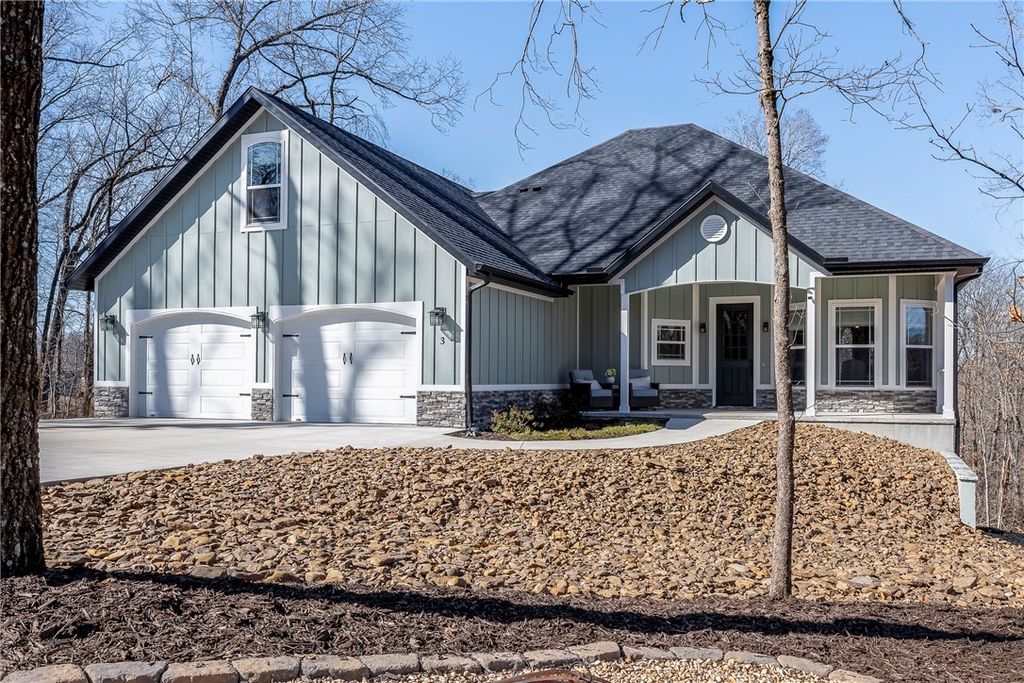 3 Greenlaw Lane, Bella Vista, AR 72715