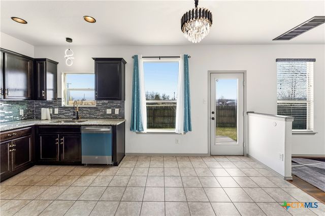 100 Serpentine Lane, Jarrell, TX 76537