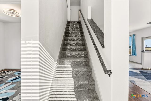 100 Serpentine Lane, Jarrell, TX 76537