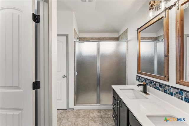 100 Serpentine Lane, Jarrell, TX 76537