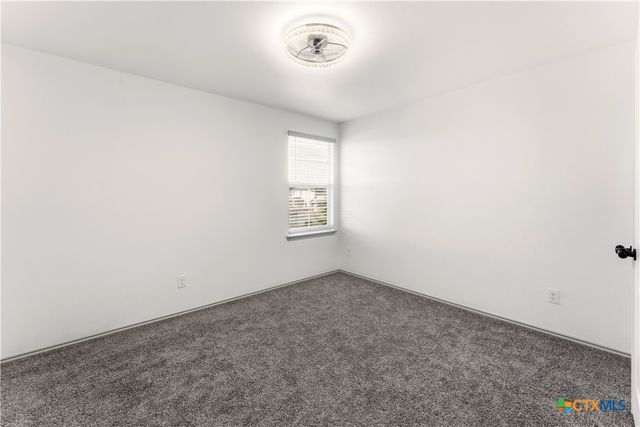 100 Serpentine Lane, Jarrell, TX 76537