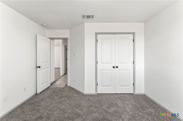 100 Serpentine Lane, Jarrell, TX 76537