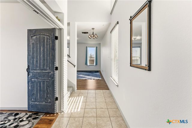 100 Serpentine Lane, Jarrell, TX 76537