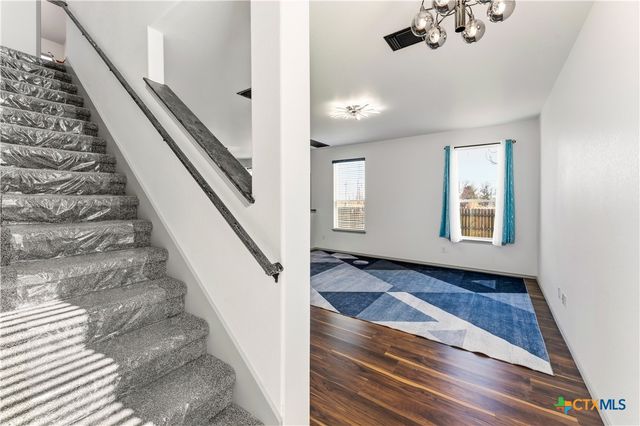 100 Serpentine Lane, Jarrell, TX 76537