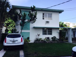 7821 Byron Ave, Miami Beach, FL 33141