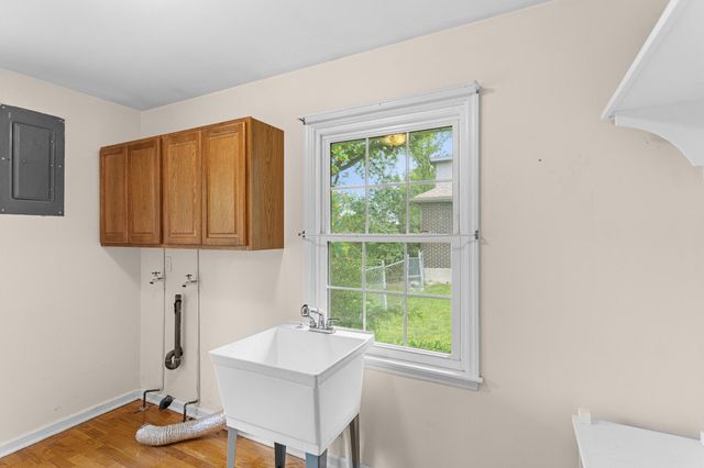 301 MUMFORD DR, Columbia, MO 65203