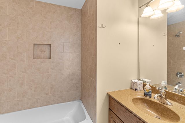 301 MUMFORD DR, Columbia, MO 65203