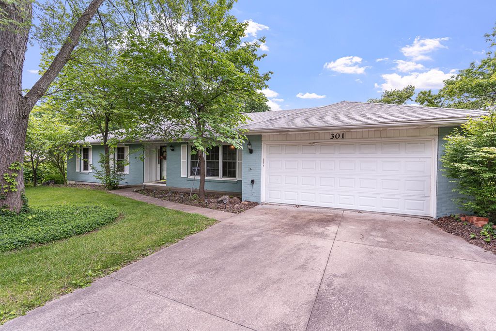 301 MUMFORD DR, Columbia, MO 65203