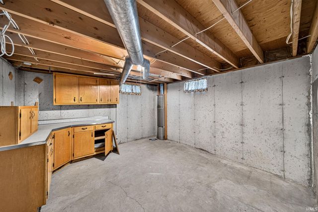 2121 Homewood Avenue, Mishawaka, IN 46544