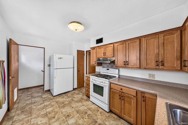 2121 Homewood Avenue, Mishawaka, IN 46544