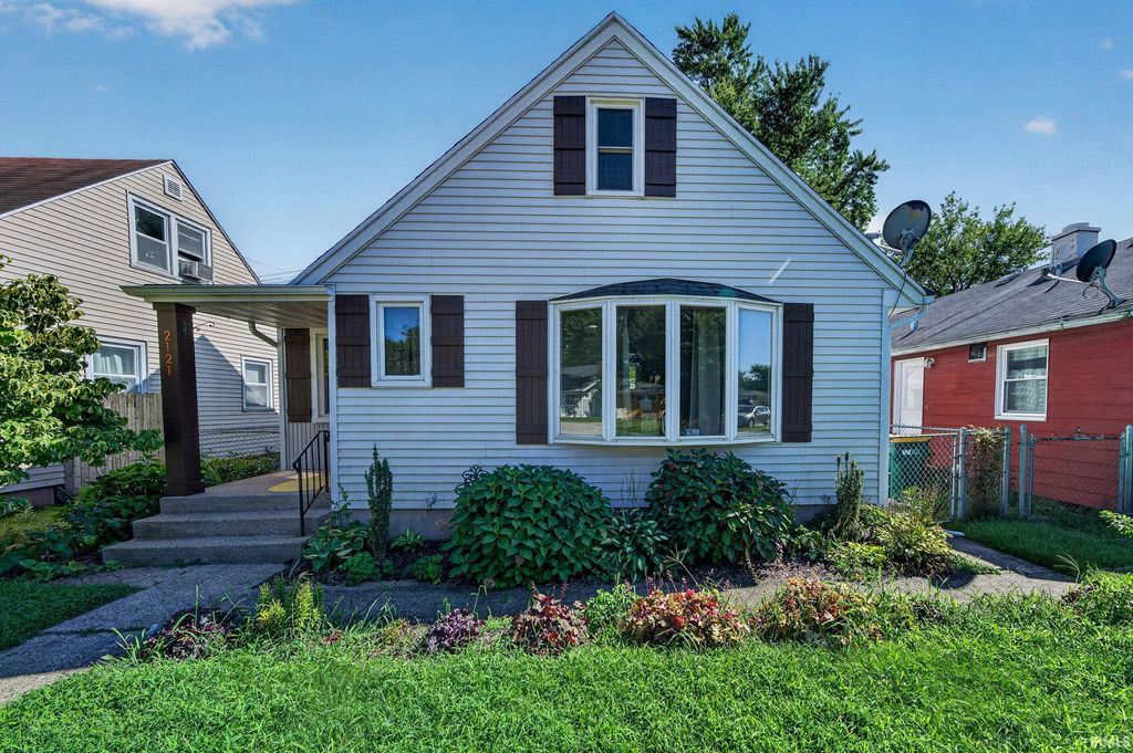 2121 Homewood Avenue, Mishawaka, IN 46544