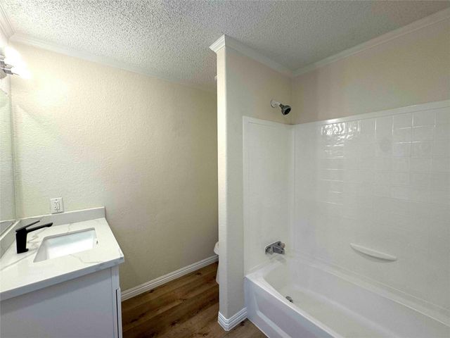 11730 Greenglen Drive, Houston, TX 77044